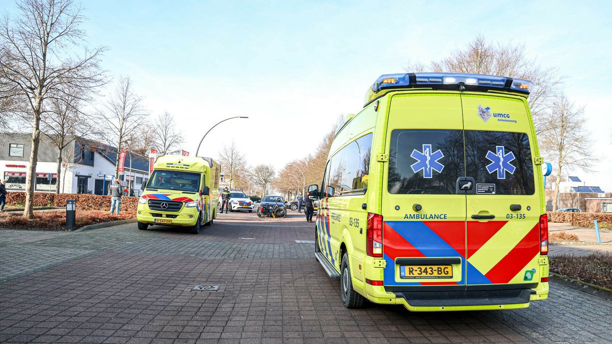 Automobilist rijdt stel aan in Nieuw-Weerdinge