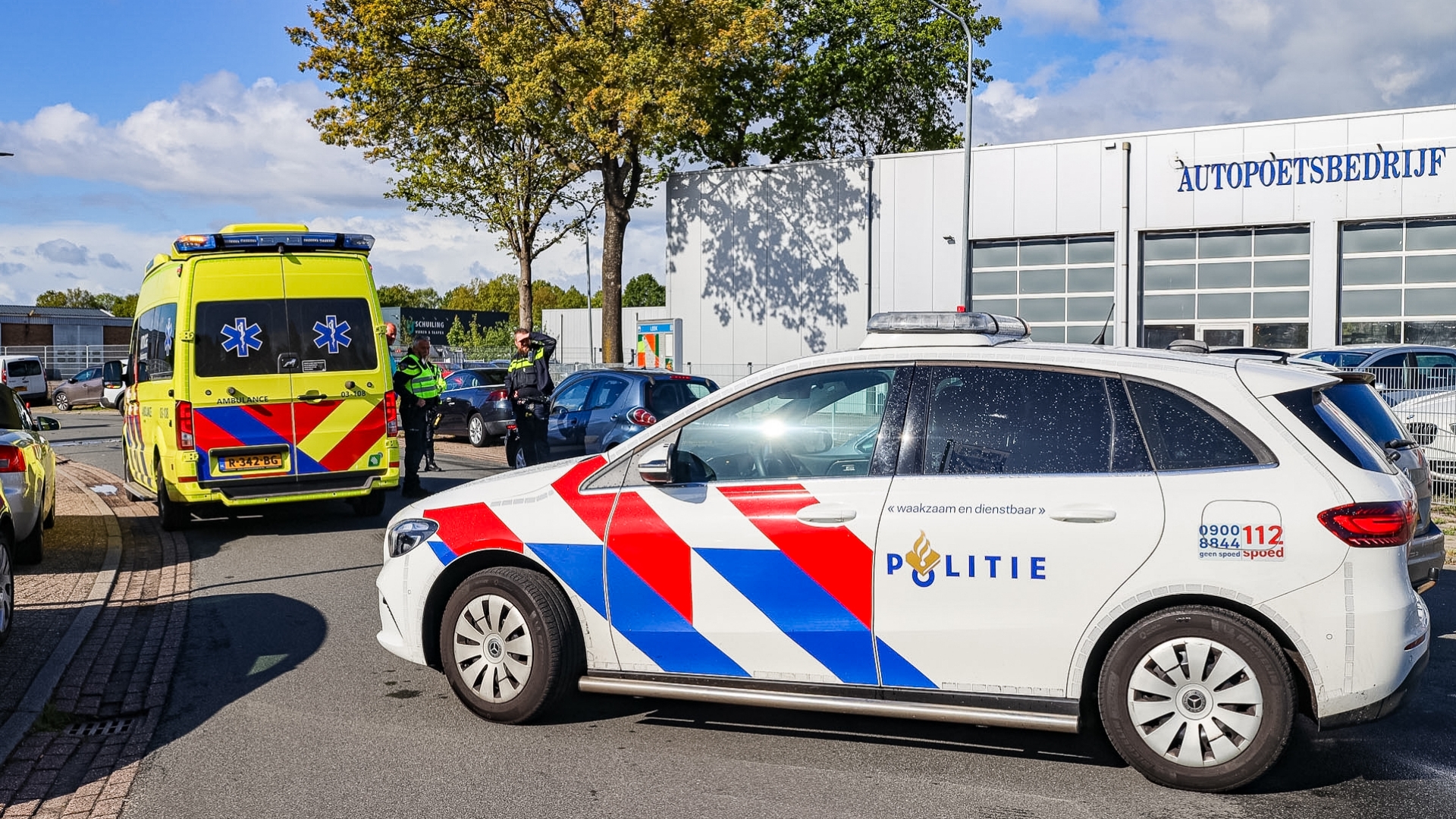 Geen treinen tussen Groningen en Leeuwarden door stroomstoring • Ongeval op N360 bij Wirdum.