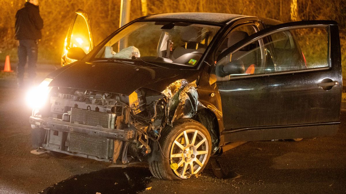 Automobilist gewond na eenzijdig ongeval in Deventer