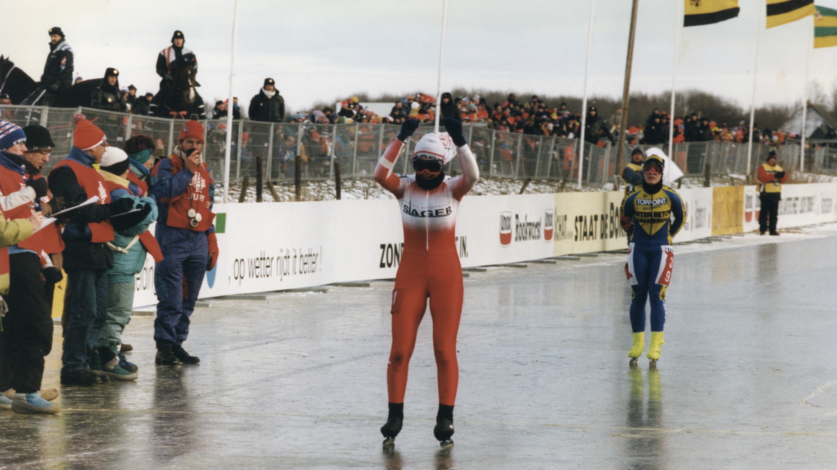 Klasina Seinstra komt 4 jannewaris 1997 as earste frou oer de finish
