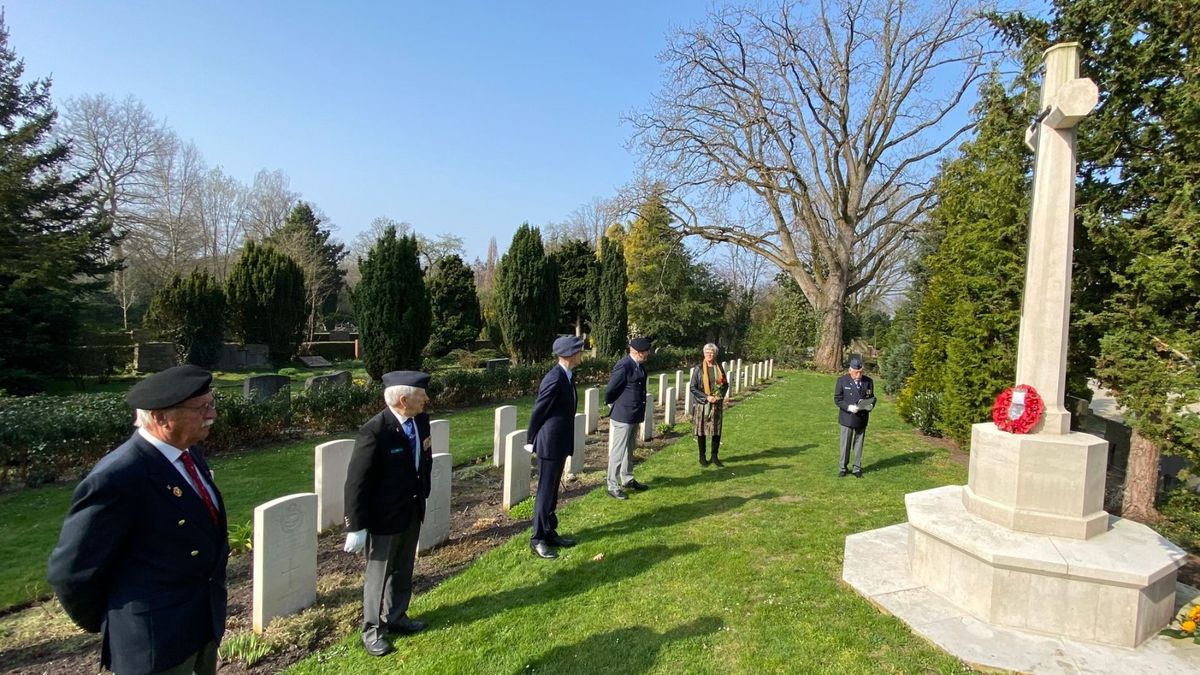 Sobere herdenking van de bevrijding van Enschede