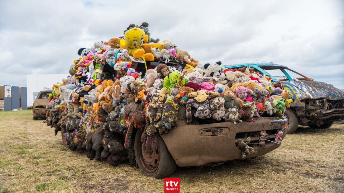 Bijzondere voertuigen in Drouwenermond (Rechten: RTV Drenthe/Kim Stellingwerf)