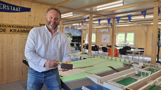 Sluisdeuren van de Krammersluizen worden terug gezet: 'Het zijn grote jongens' Nieuws