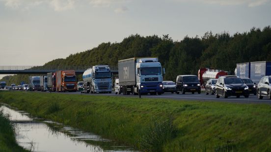 File op A28 van Beilen naar Assen door ongeval. File op A28 van Beilen naar Assen door ongeval.