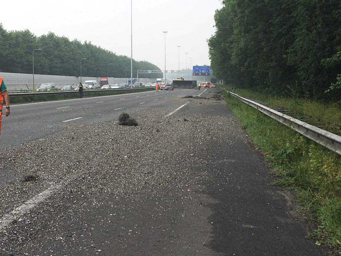 Het opruimen gaat nog wel even duren.