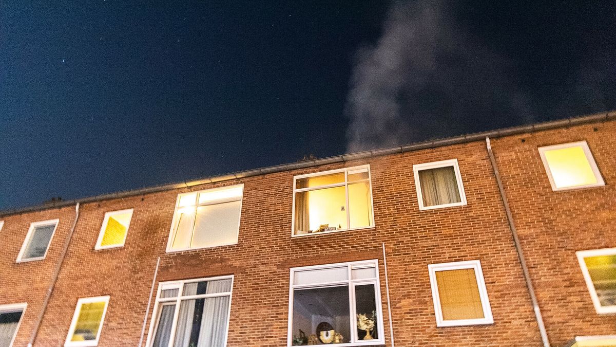 Brand in flat in Assen, bewoner naar ziekenhuis