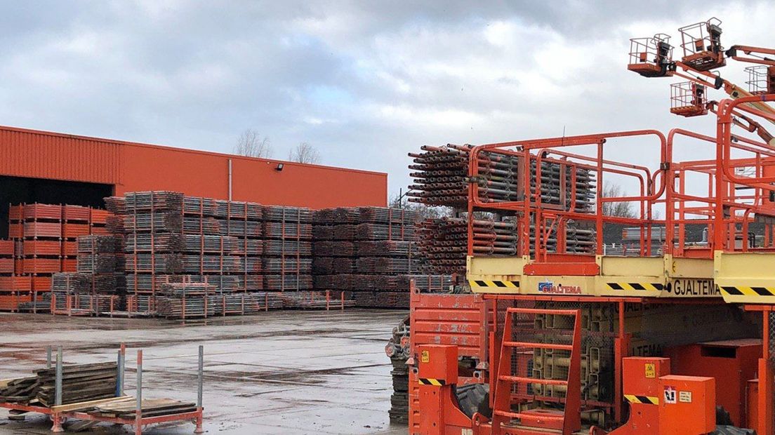 Boven windkracht 8 zijn stalen steigers voor bouwvakkers taboe