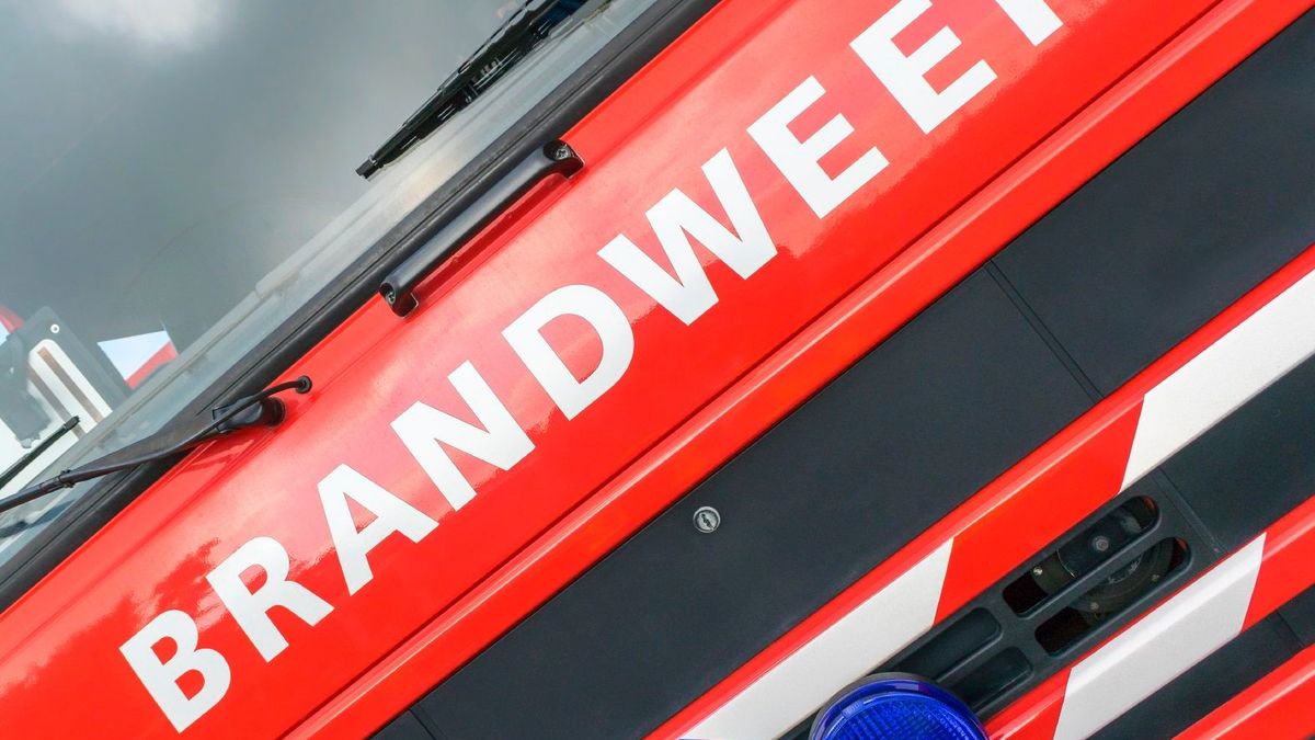 Mogelijk brandstichting drijvende woningen Ohé en Laak