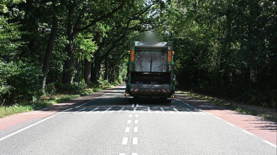 Belader valt van vuilniswagen, traumahelikopter opgeroepen