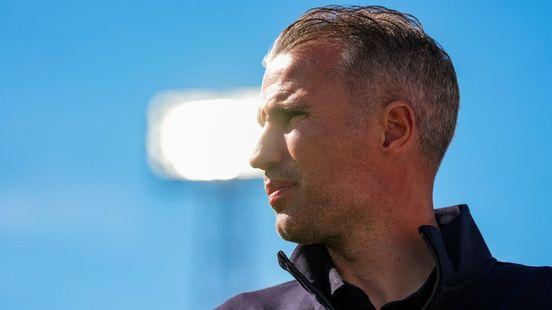 Van Persie wil dat Dick Advocaat bij Feyenoord blijft: 'Ik word er blij van'