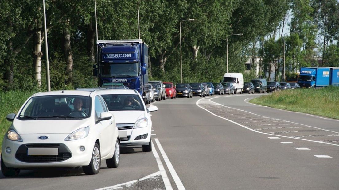 Flinke file op de N331 na het ongeluk