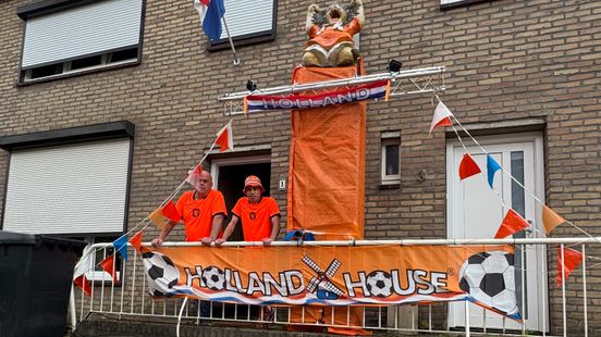 Oranjekoorts: duizenden vlaggetjes en wimpels kleuren Heerlense wijk oranje Home
