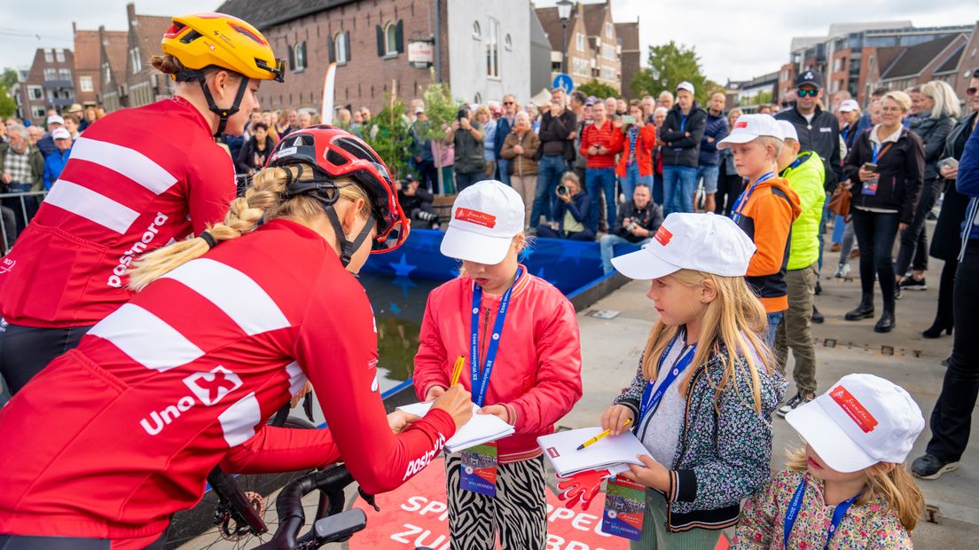 De wegrit voor vrouwen op het EK wielrennen