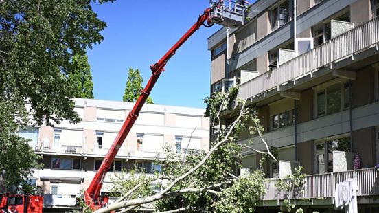 Boom op flatgebouw • motorrijder overleden