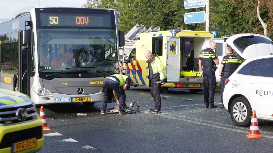 Hulpdiensten ter plaatse bij ongeluk met een bus