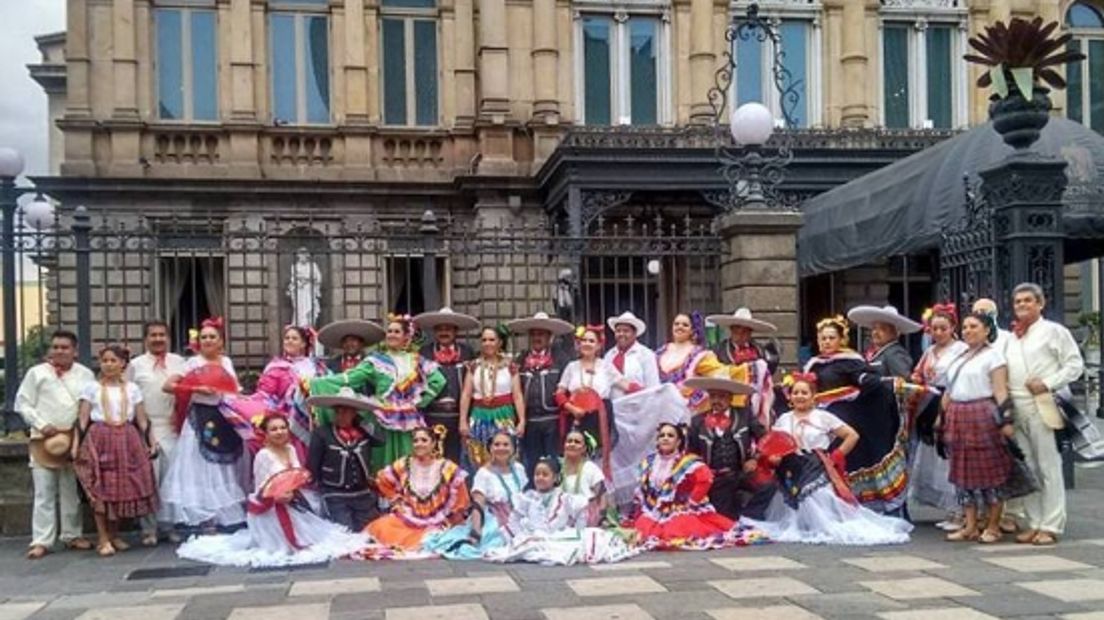 De dansgroep uit Mexico is opgelicht (Rechten: SIVO)