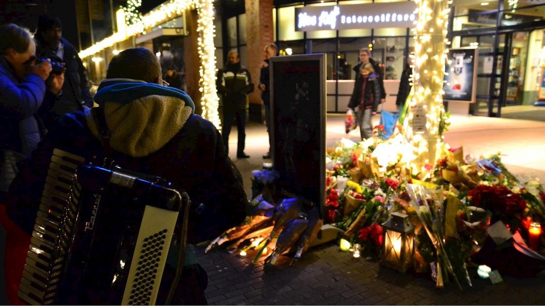 Stille tocht voor straatmuzikant in Zwolle