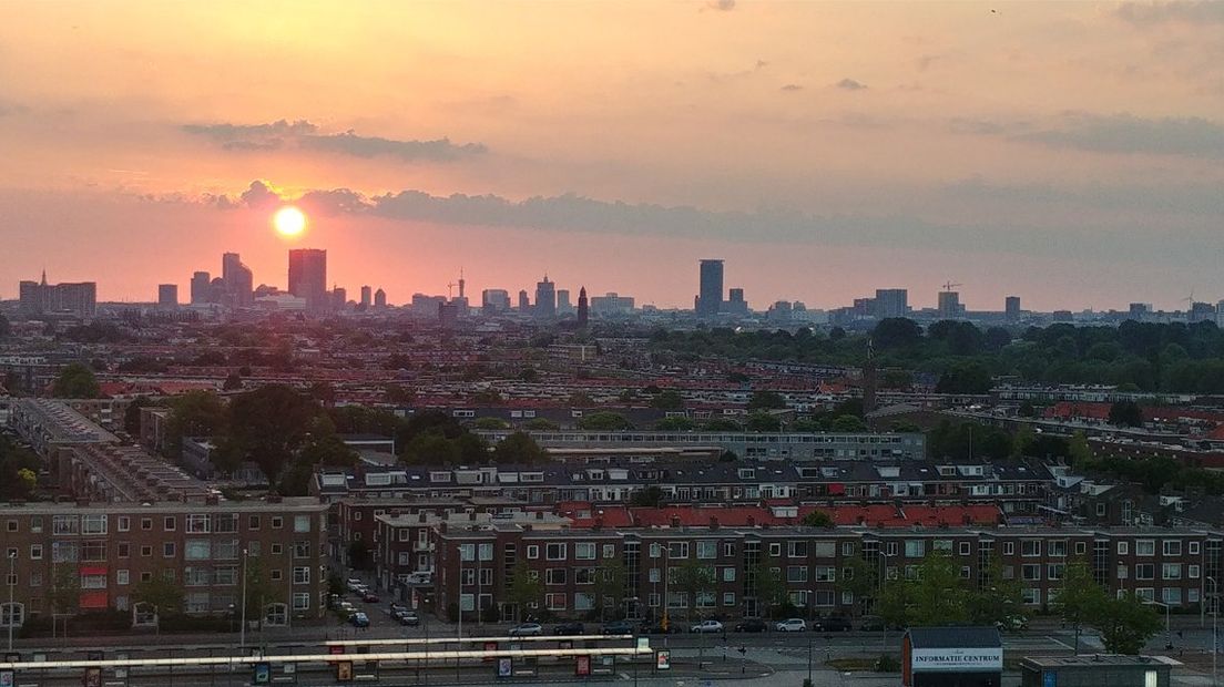 De zon komt op in Den Haag, 27 mei