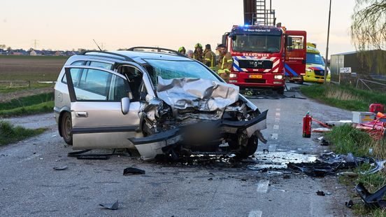 Frontale botsing, kinderen gewond | Klopjacht op tieners na overval | Explosie door verkeerd lassen. Frontale botsing, kinderen gewond | Klopjacht op tieners na overval | Explosie door verkeerd lassen.