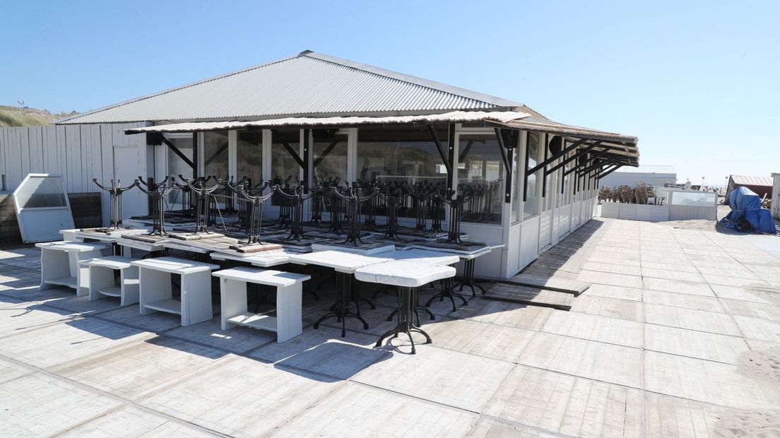 Gesloten strandpaviljoen bij Kijkduin