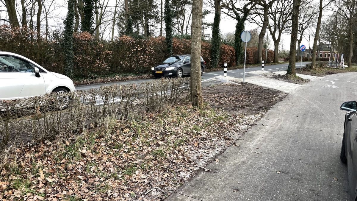 Vragen over 'levensgevaarlijke' situatie voor fietsers in Midlaren