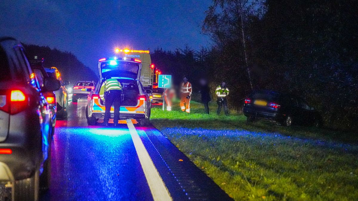 N34 deels afgesloten door botsing