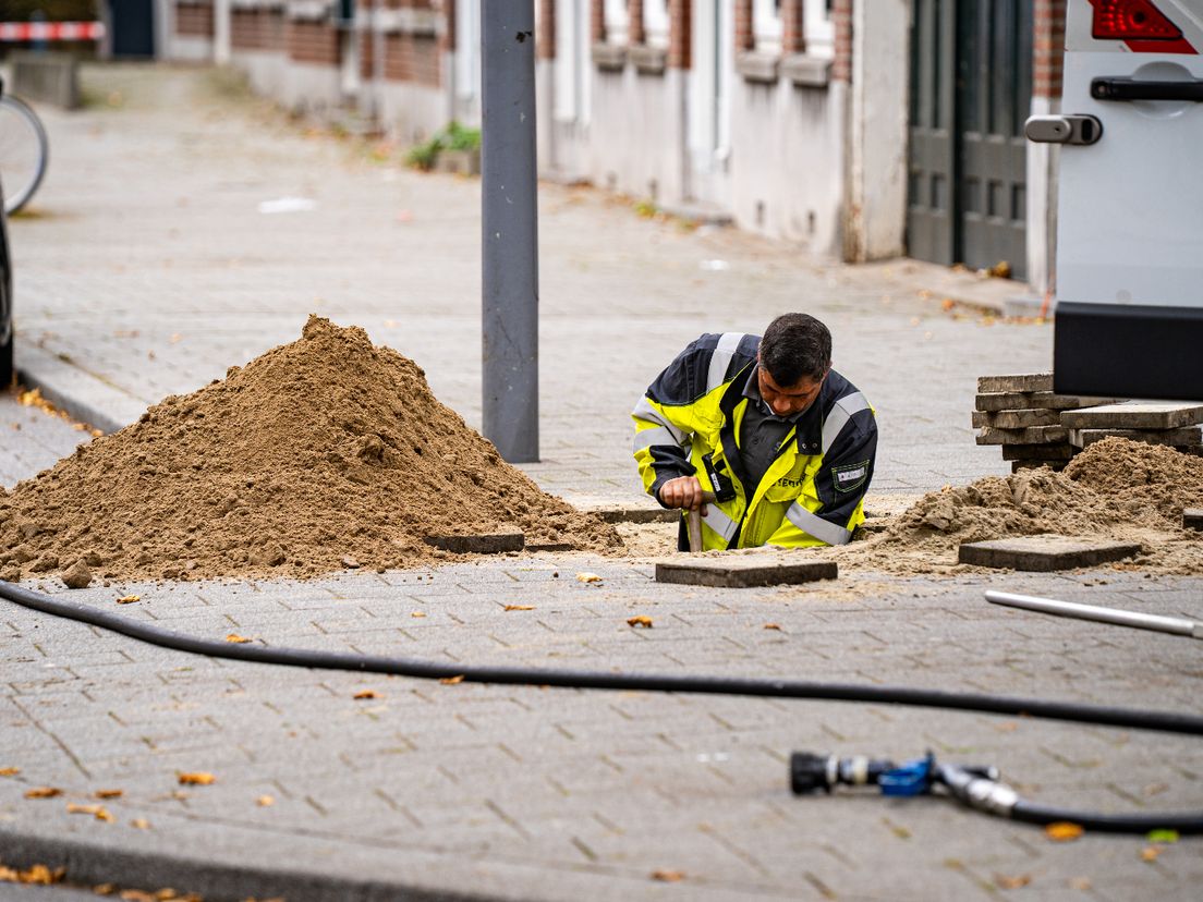 Stedin is ingeschakeld om de gasleiding te repareren.