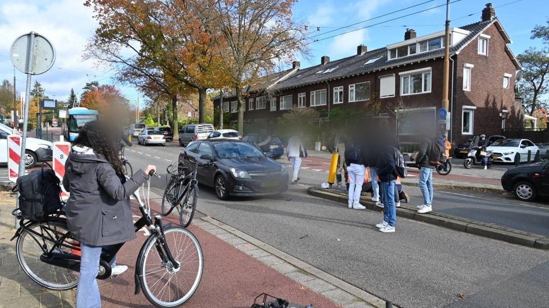 De aanrijding gebeurde op de Rosendaalseweg in Arnhem.