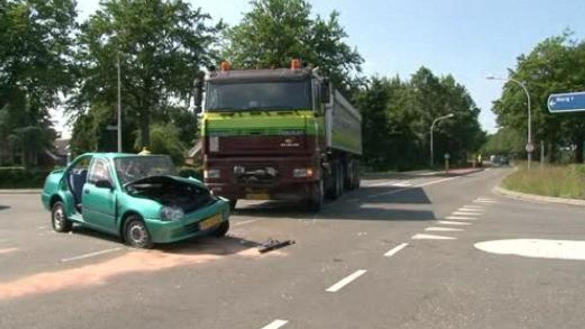 Zwaar gewonde bij ongeval Donderen