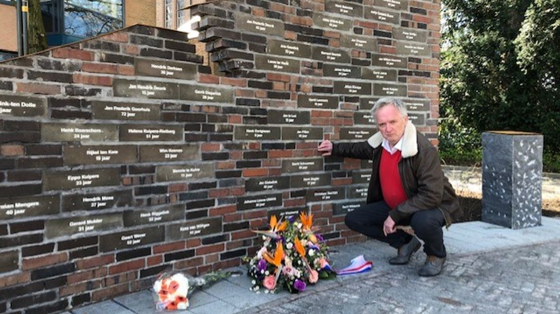 Winterswijk is een oorlogsmonument rijker. 96 namen van Winterswijkse slachtoffers tijdens de Tweede Wereldoorlog prijken op een 'herdenkingsmuur', vrijwel naast het monument ter nagedachtenis aan de lokale Joodse slachtoffers tegenover het raadhuis.