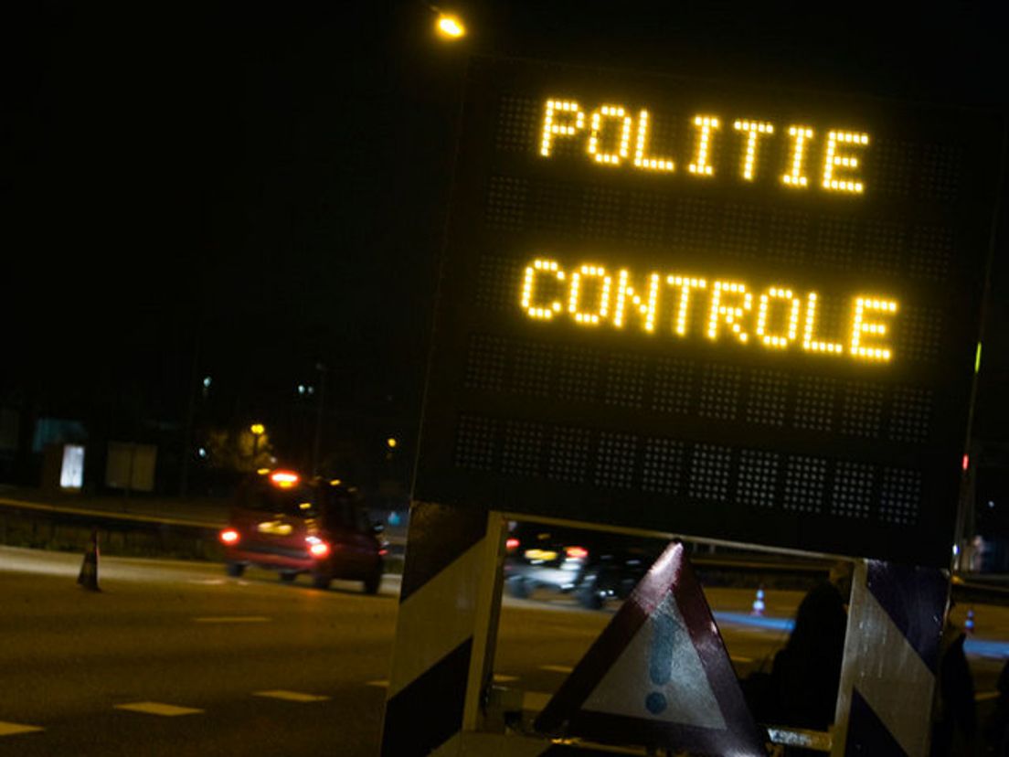 13-01-Politie_controle.cropresize.1.jpg
