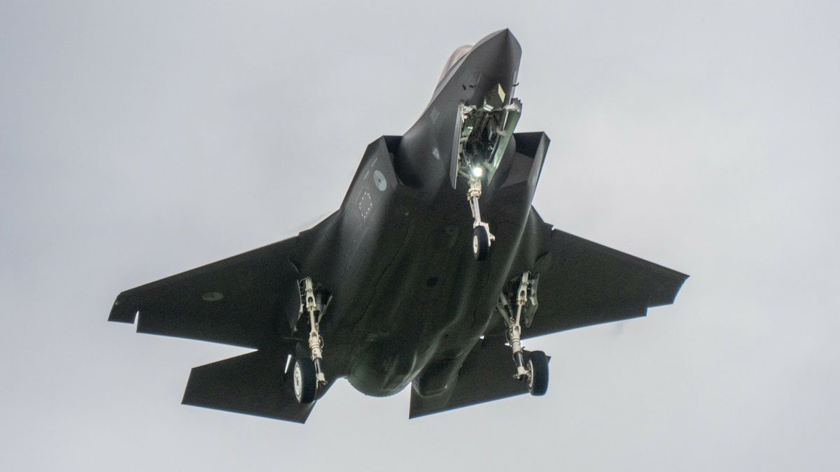 Met F-35's uit Leeuwarden geeft Defensie 'signaal af' op Schiphol