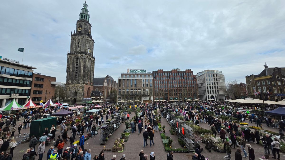 Bloemetjesmarkt in hartje Stad 'Wilkommen in Groningen'