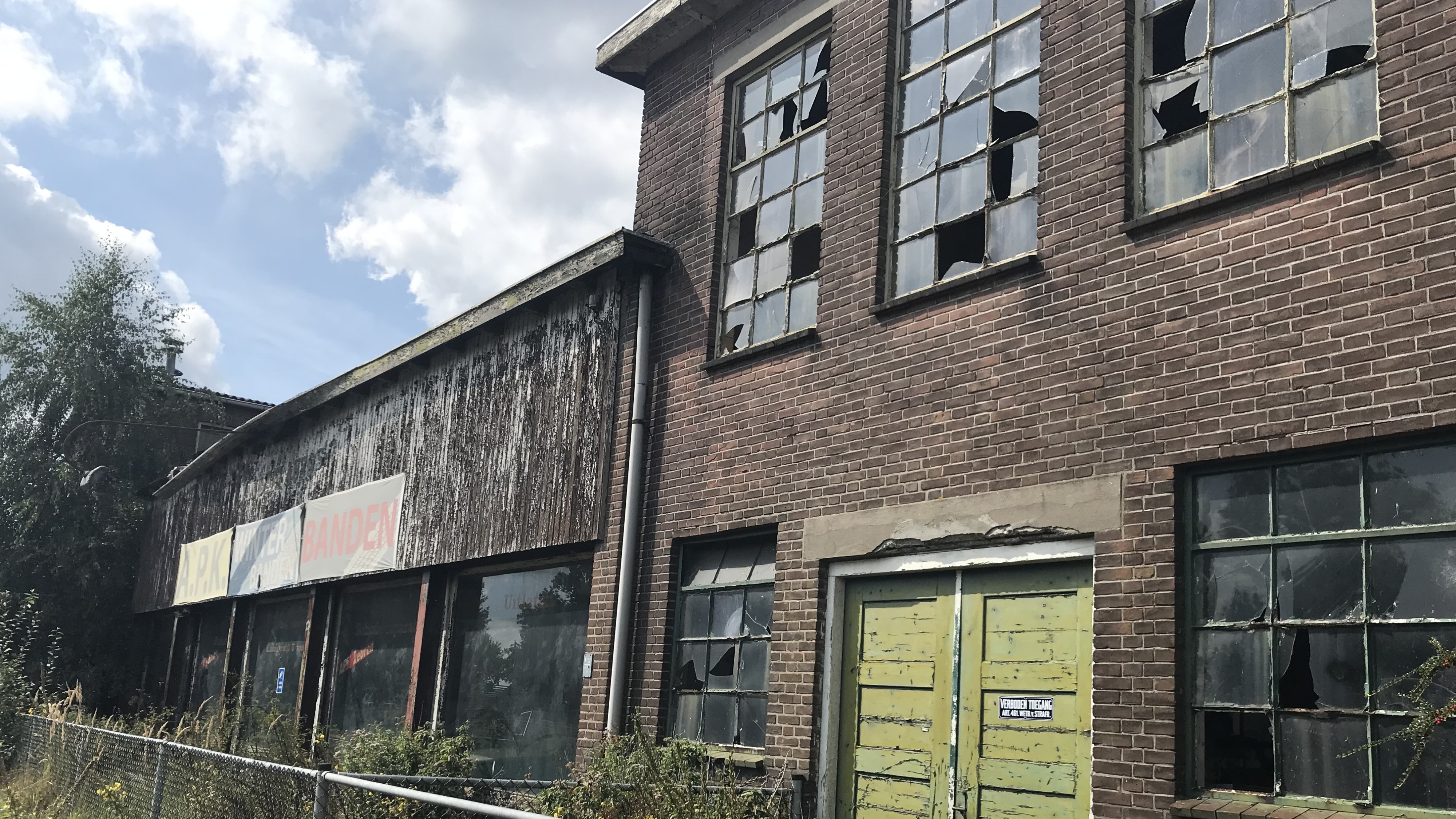 Woningbouwplannen dicht bij geitenhouderij zorgen voor problemen in Hoogersmilde