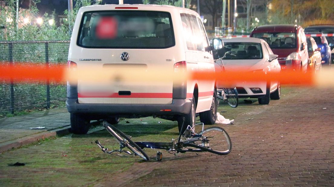 Verwrongen fiets na dodelijke aanrijding in de Sottegemstraat in Vlissingen