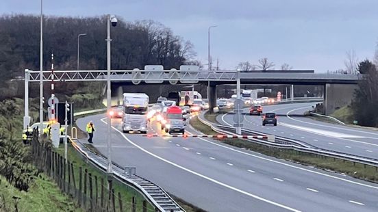 Swalmentunnel weer open na langdurige storing slagbomen Home