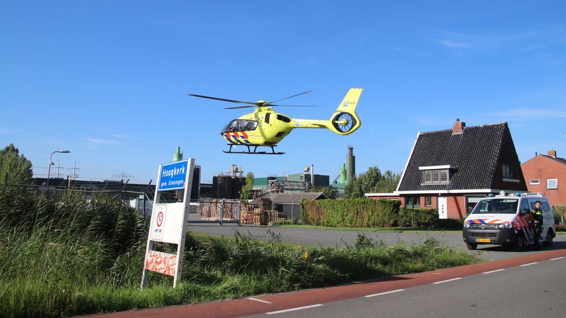 De traumahelikopter landt bij het Hoendiep