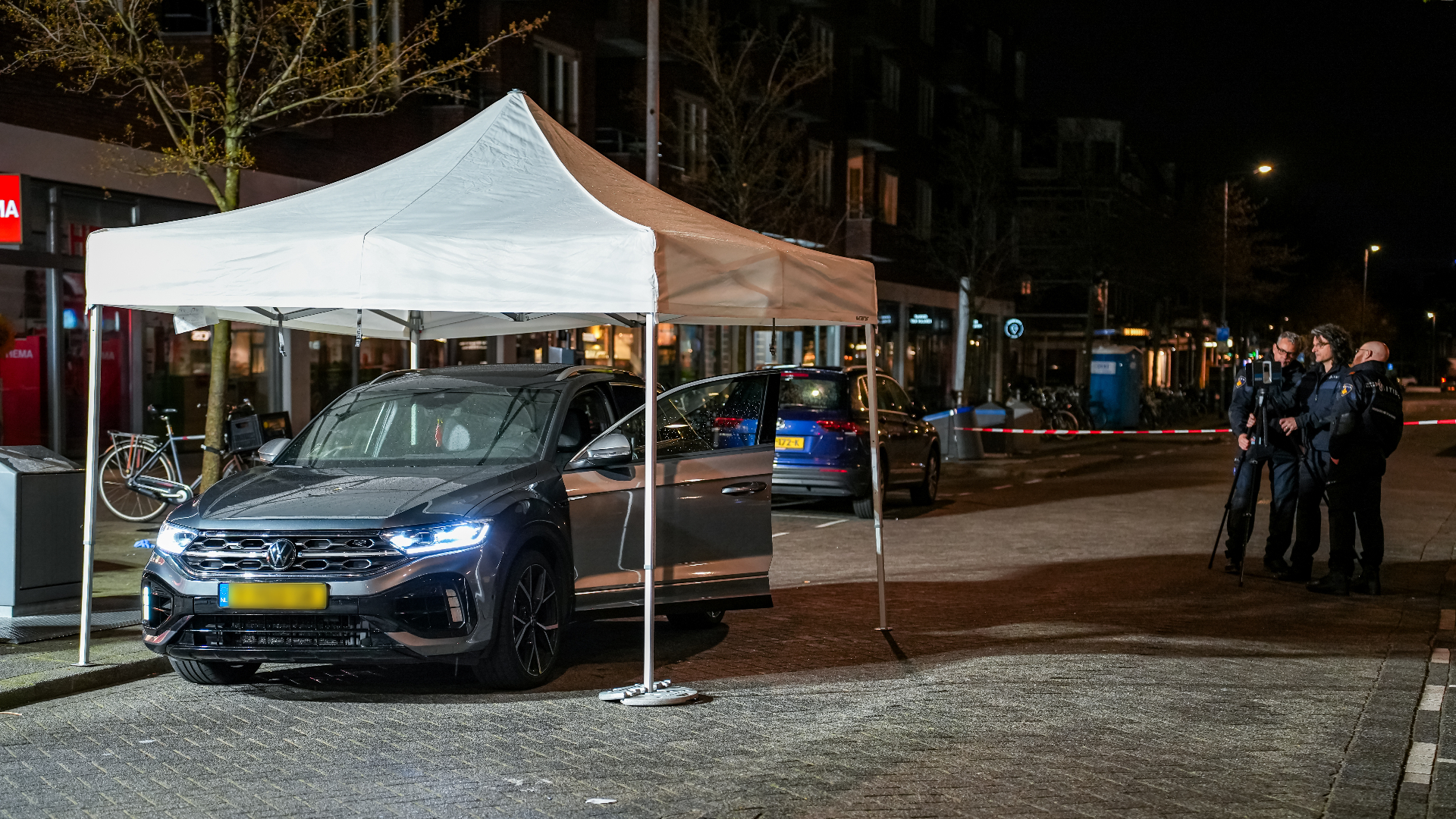 Politie doet onderzoek na schietpartij in Kralingen.