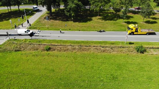 Aanrijding met letsel in Enschede | Motorrijder gewond op N350. Aanrijding met letsel in Enschede | Motorrijder gewond op N350.