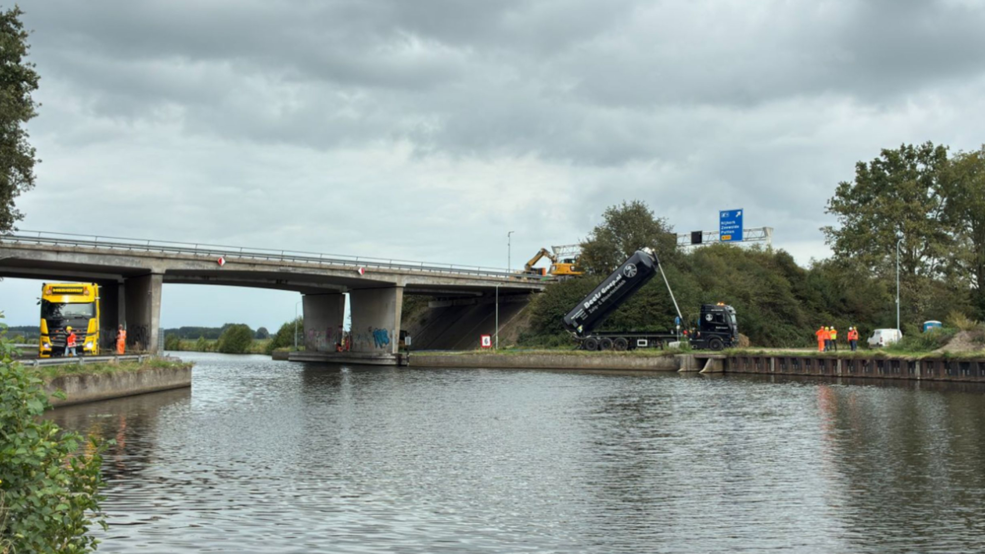 Gesloten A28-brug uiterlijk donderdagavond weer open