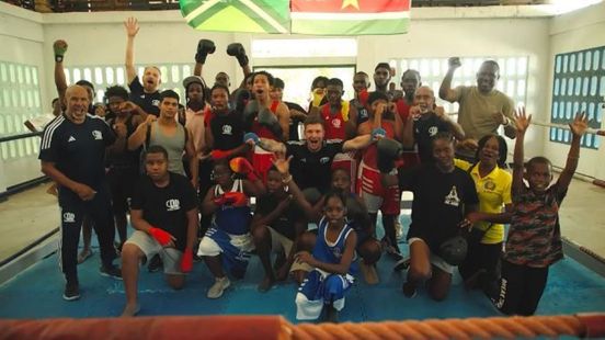Dirk uit Doetinchem opende een boksschool in Suriname