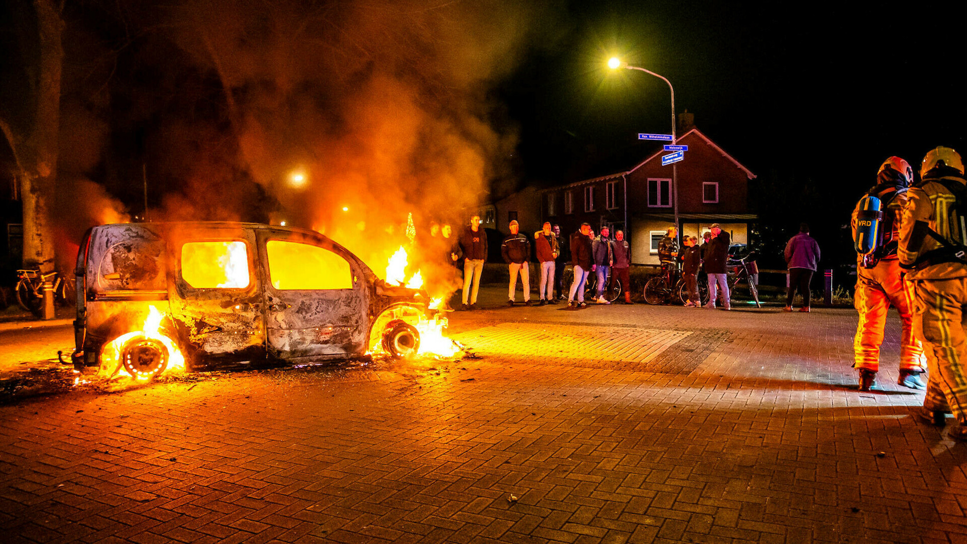 Vier mogelijke brandstichters van de weg gehaald bij Smilde: jerrycans vol brandstof