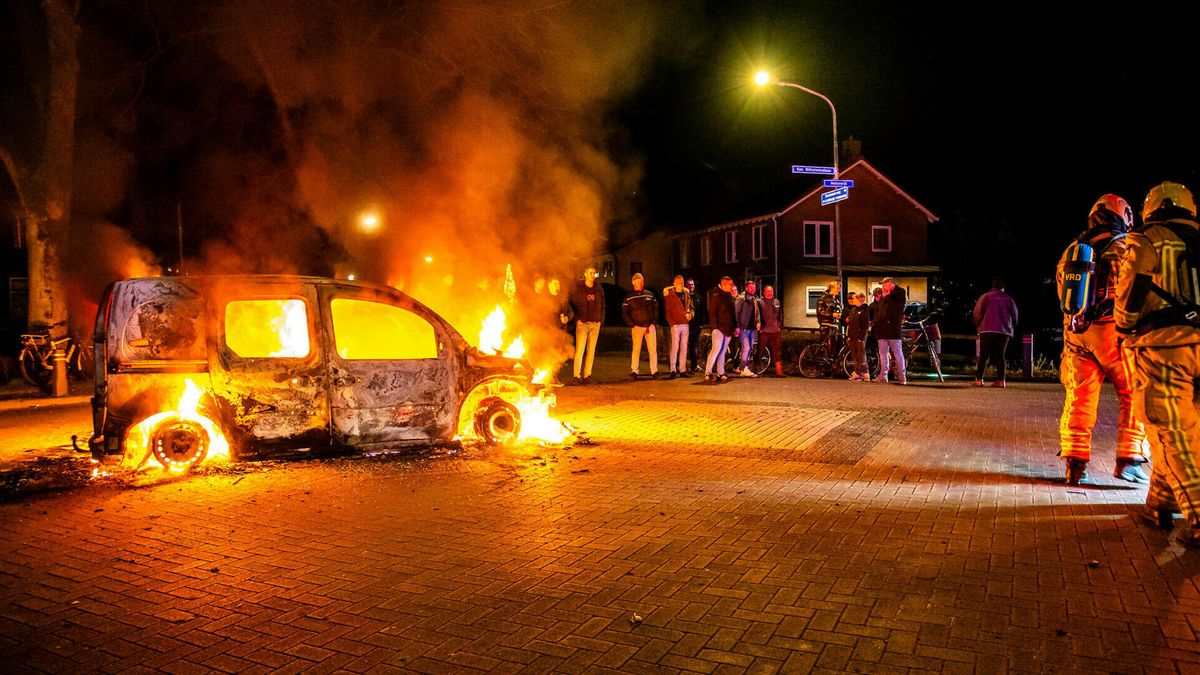 Vier mogelijke brandstichters van de weg gehaald bij Smilde: jerrycans vol brandstof