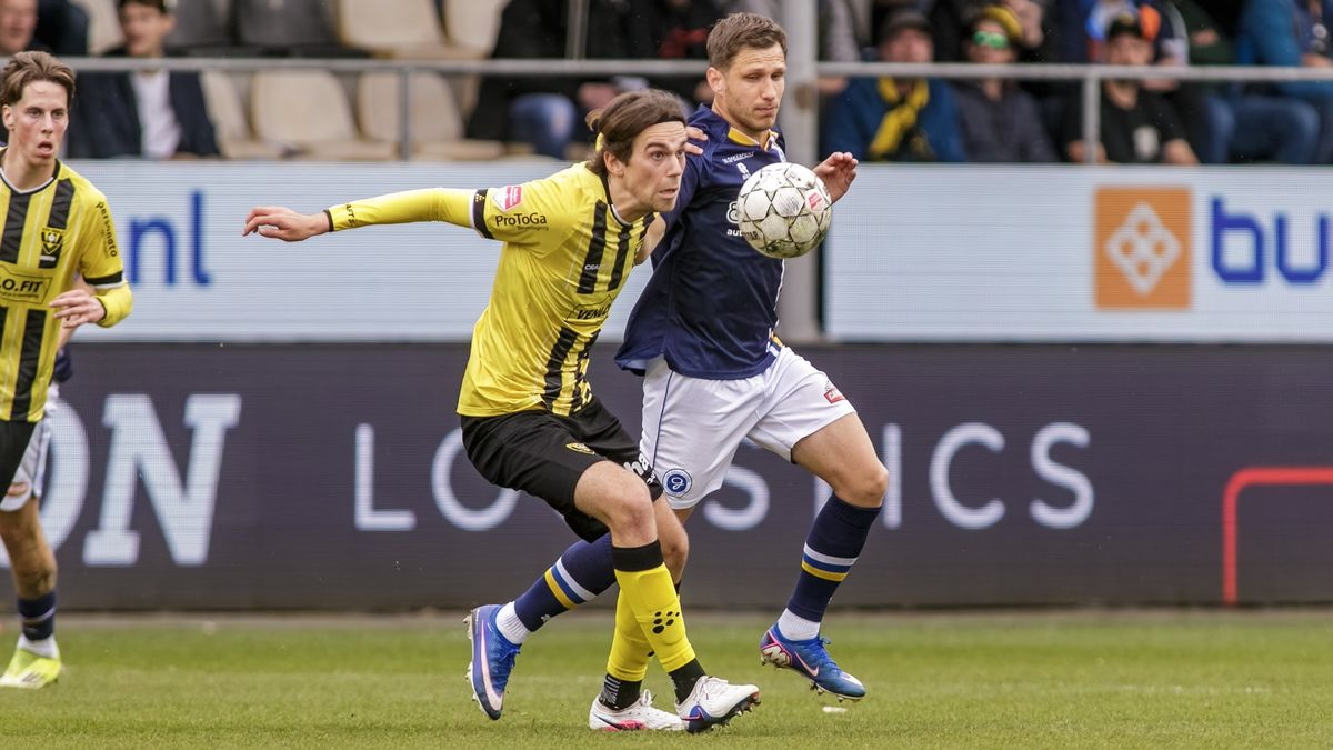 Spektakel in De Koel: Zandbergen redt punt in blessuretijd