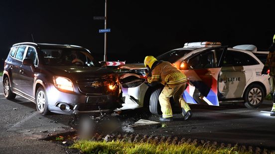 Schipper gered van Nederrijn • politie botst op tegenligger