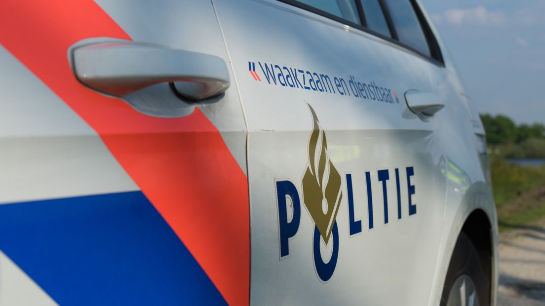 De politie heeft de bestuurder van de auto achterhaald (Rechten: RTV Drenthe / Kim Stellingwerf)
