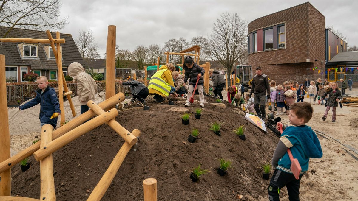 Dertien scholen mogen hun schoolplein van een groen sausje voorzien