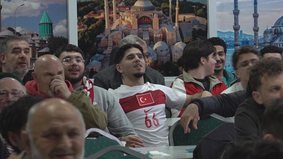 Valse start voor Turkije op WK voetbal: 'De sterspelers waren niet echt in vorm vandaag'