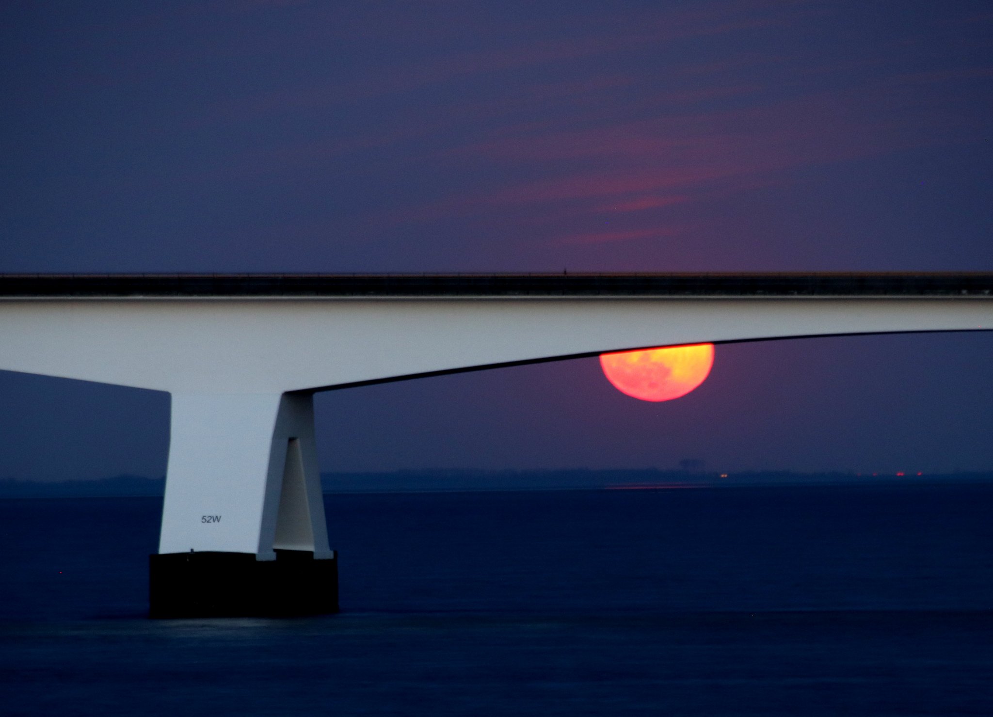 In augustus schuift de maan voor de zon: zo zie je het in Zeeland