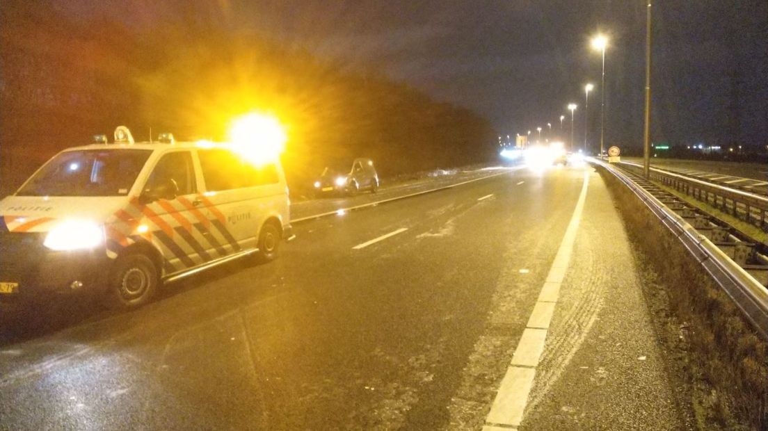 Op de A73 zijn woensdagavond ter hoogte van knooppunt Neerbosch zeker tien auto's op elkaar gebotst. Er raakten enkele mensen lichtgewond. Ze zijn ter plaatse behandeld, meldde de politie.